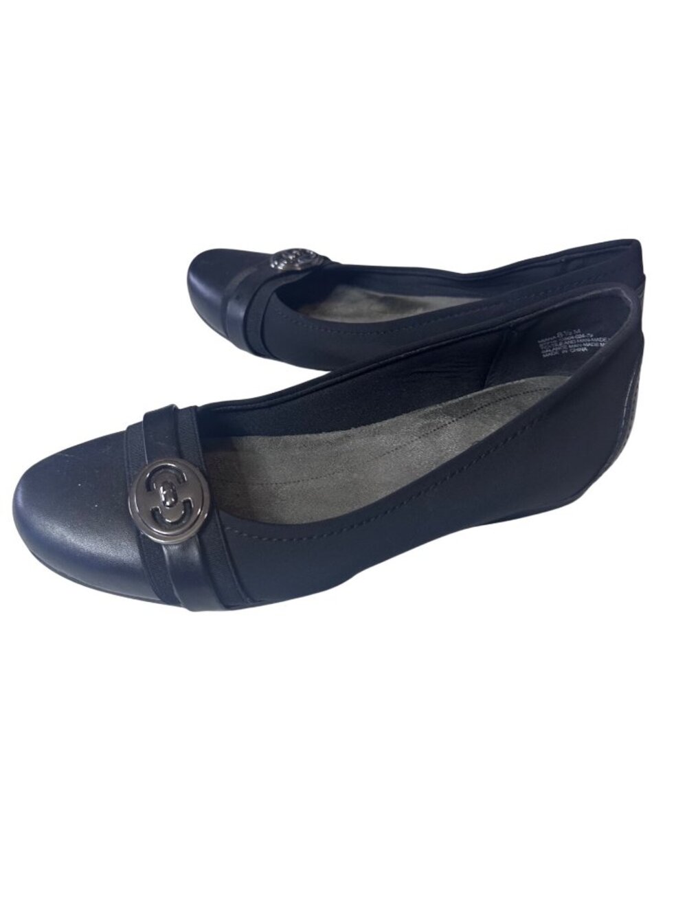 Baretraps black flats size 8.5M